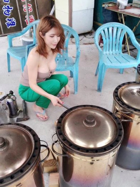 than-hinh-nong-bong-cua-co-chu-cua-hang-thit-nuong-3