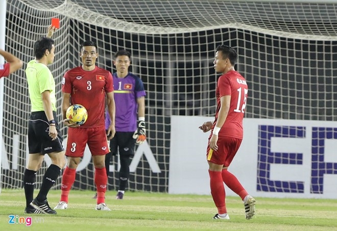 AFC phat nguoi Dinh Luat 1.000 USD hinh anh 1