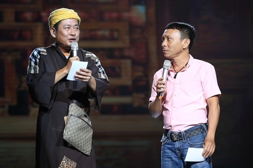 hoai-linh-trach-chi-tai-hat-nham-loi-trong-liveshow-giao-linh-11