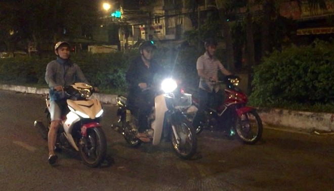 ‘Quai xe’ chan quoc lo de dua xe tai ngoai o Sai Gon hinh anh 1