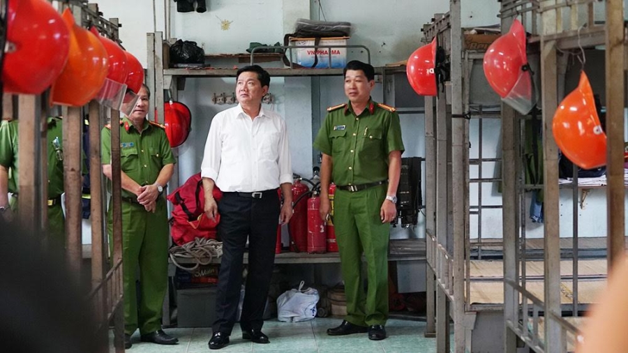 Bí thư Thăng: Trực thăng chữa cháy cần thiết với đô thị TPHCM