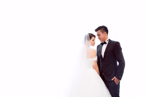 nu dj boc lua khoe anh cuoi lang man voi cuu tien dao viet thang hinh anh 9