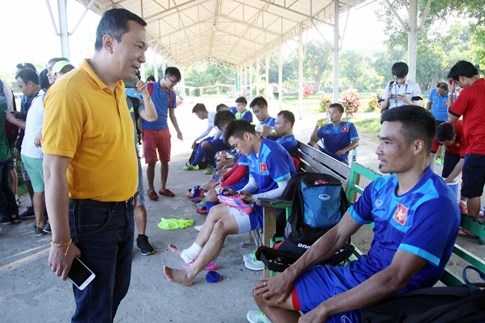 B.Bình Dương trao tự do cho Đình Luật trước thềm bán kết AFF Cup 2016 - ảnh 2