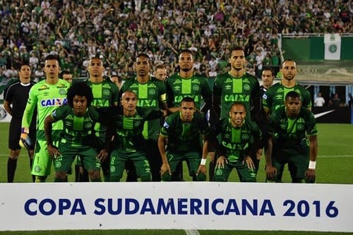 loi tien tri dang so 8 thang truoc ve tham kich roi may bay cho doi bong brazil - 2