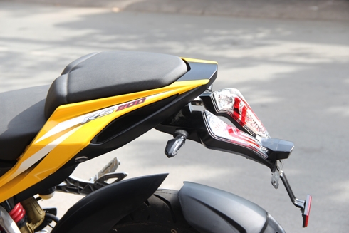 bajaj-pulsar-rs200-abs-2016-gia-hon-80-trieu-tai-viet-nam-2