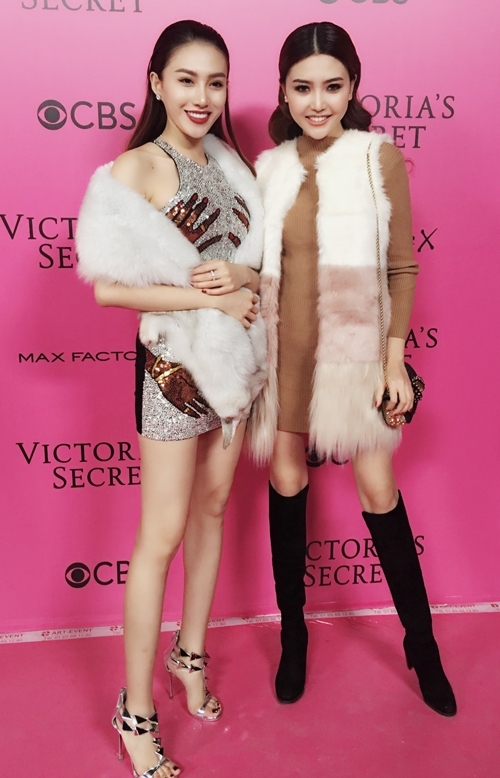 ngoc-duyen-le-ha-vao-hau-truong-show-victorias-secret-5