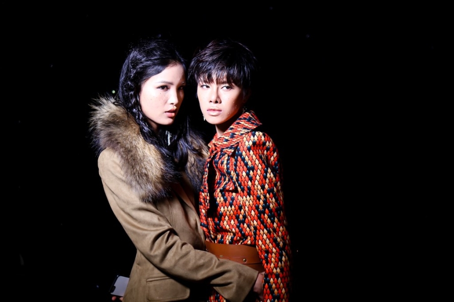 Nhung khoanh khac dep ma mi phia sau san catwalk hinh anh 14