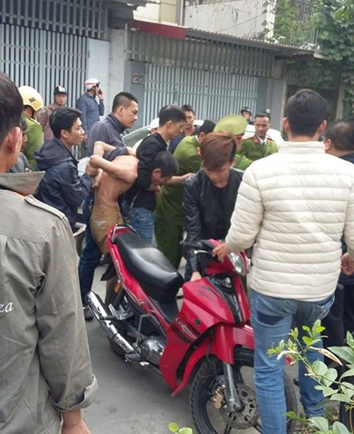  Sau hơn 5 giờ cố thủ, Khôi đã bị bắt giữ 