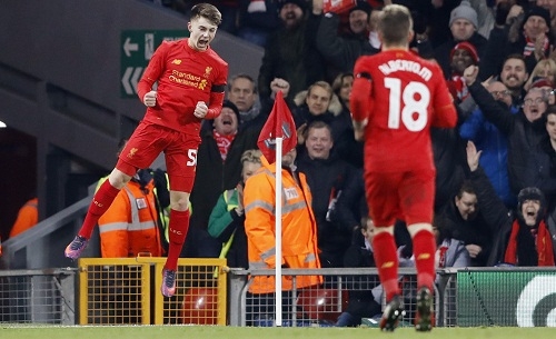 sao-tre-pha-ky-luc-cua-michael-owen-liverpool-vao-ban-ket-cup-lien-doan