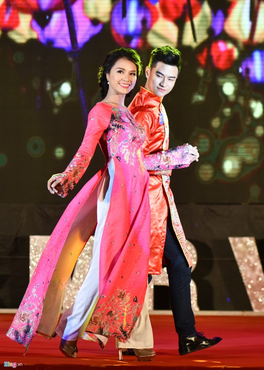 Chang trai cao 1,8 m tro thanh nam vuong DH Quoc gia Ha Noi hinh anh 7