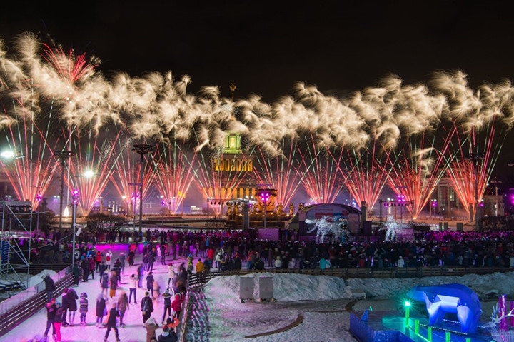 hinh anh tung bung don chao mua dong o moscow, nga hinh 2
