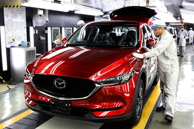 Mazda CX-5 2017 dau tien xuat xuong tai Nhat Ban hinh anh 2