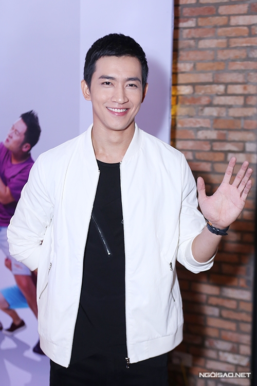 thien-bao-dua-vo-moi-cuoi-di-xem-phim-7