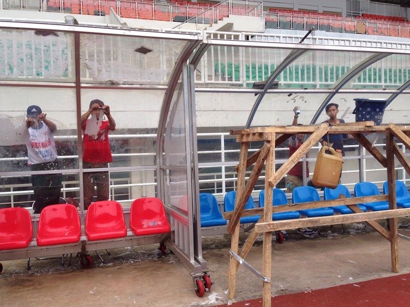 Tuyển Việt Nam choáng với SVĐ đá bán kết của Indonesia