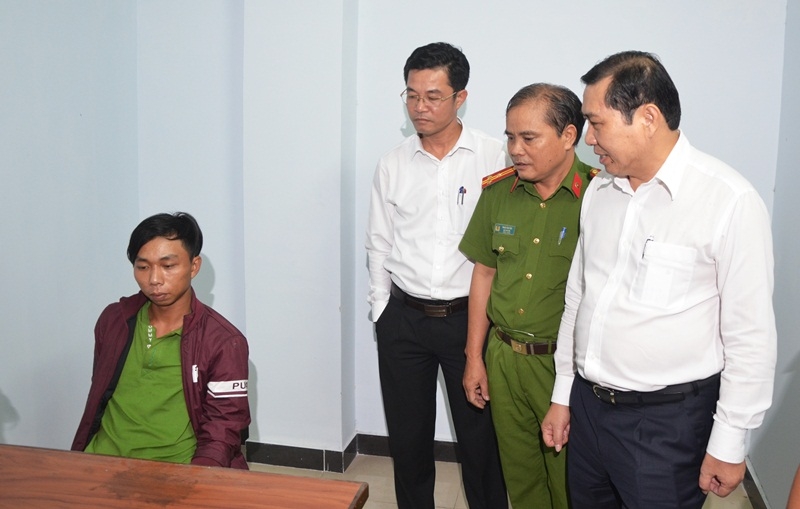Vụ cưỡng bức chủ quán cà phê: Chủ tịch Đà Nẵng gặp nghi can