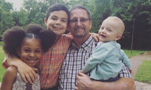 bo-anh-chung-to-tinh-yeu-gia-dinh-khong-phu-thuoc-vao-adn-1