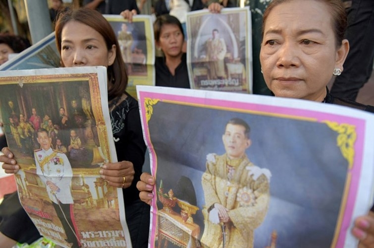 Hinh anh tan Quoc vuong Thai Lan trong ngay dang co-Hinh-4