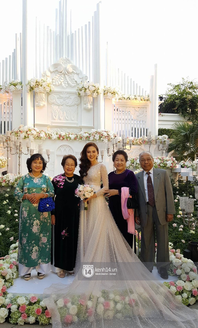 Những hình ảnh đầu tiên trong đám cưới hoành tráng của cô gái thời tiết Mai Ngọc - Ảnh 11.