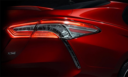 toyota-camry-the-he-moi-lo-dien