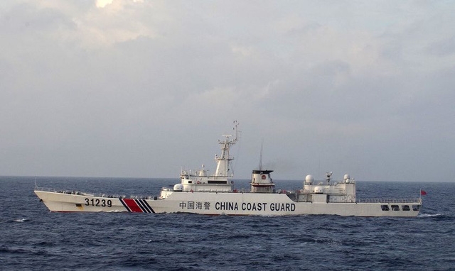 Tàu tuần duyên Trung Quốc (Ảnh: Bloomberg)