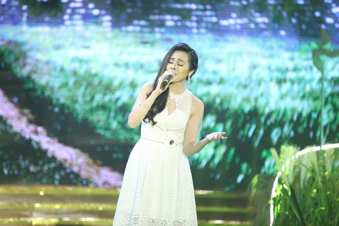 Phi Nhung lien tuc 'chat chem' Manh Quynh khi ngoi ghe nong hinh anh 3