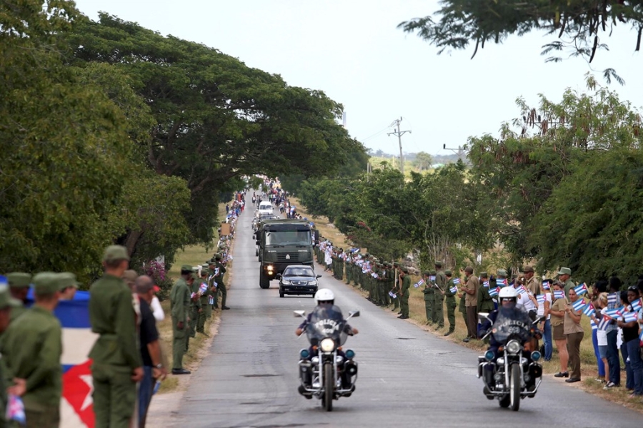 Doan xe tang dua lanh tu Fidel Castro ve chiec noi cach mang hinh anh 13