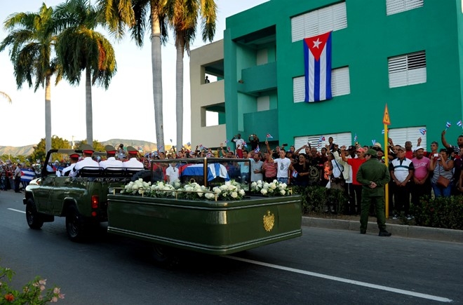 Lanh tu Fidel Castro da ve voi dat me hinh anh 1