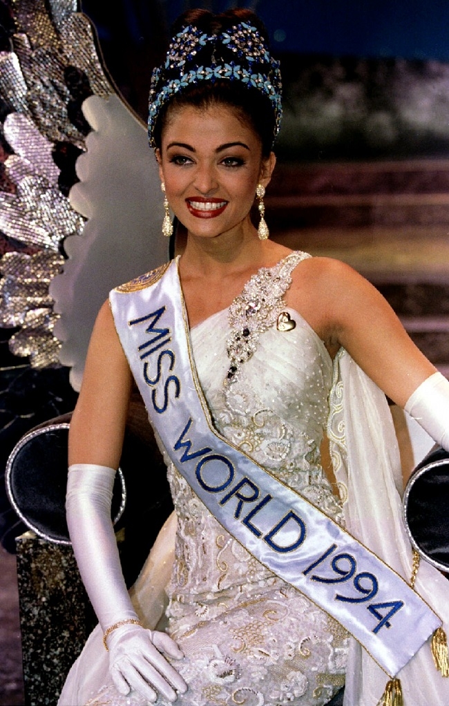 7. Aishwarya Rai: đăng quang Hoa hậu Thế giới năm 1994 và đồng thời là người đẹp Ấn Độ thứ 2 nhận được vinh dự này. 