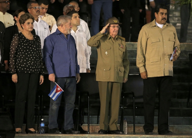 Tại lễ tưởng niệm, Chủ tịch Raul Castro đã cam kết trước hàng nghìn người dân Cuba về công cuộc bảo vệ di sản mà lãnh tụ Fidel Castro để lại: “Trước tro cốt của ông Fidel Castro… chúng tôi xin thề sẽ tiếp tục bảo vệ Tổ quốc và chủ nghĩa xã hội”