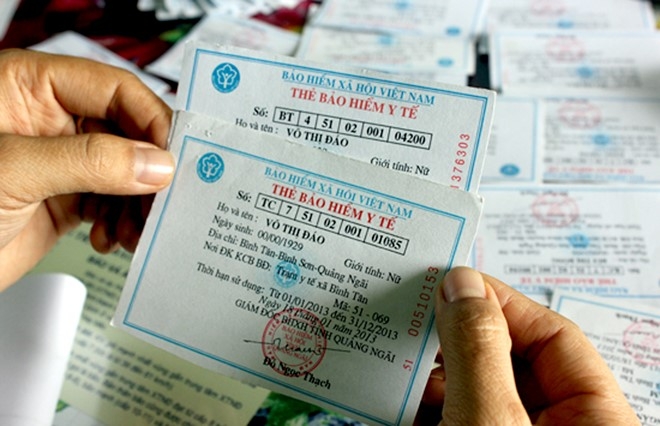 Quang Ngai cap trung hon 3.800 the bao hiem y te hinh anh 1