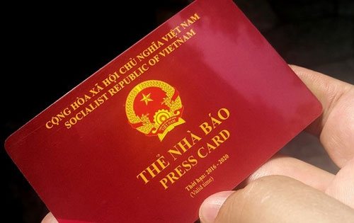 Kết quả hình ảnh cho Thu thẻ nhà báo Phó tổng biên tập báo Thanh niên