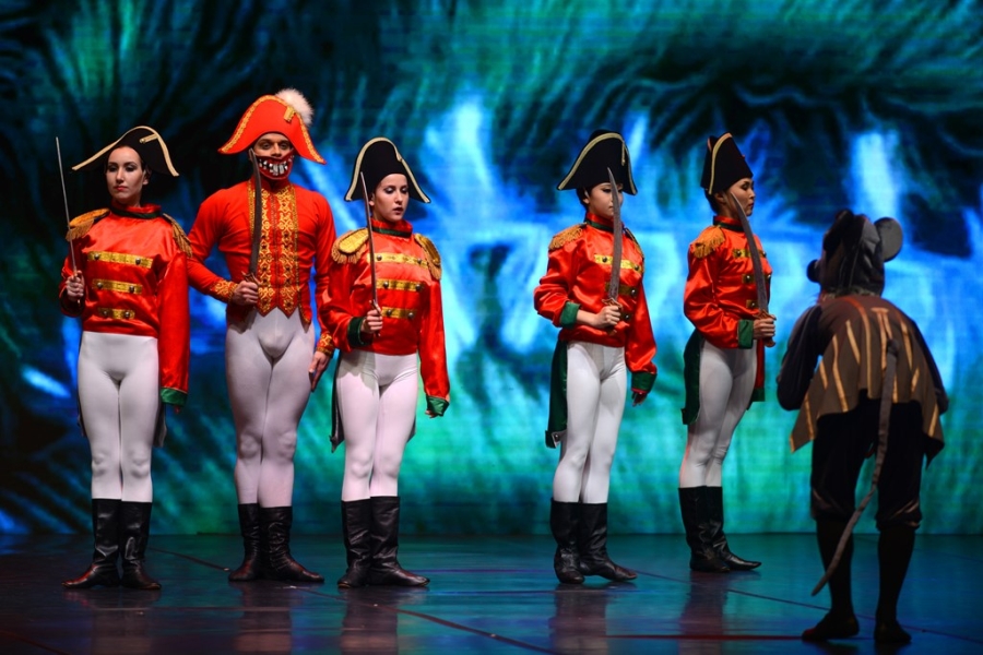 Vo ballet 'Kep hat de' gay an tuong tai Ha Noi hinh anh 7