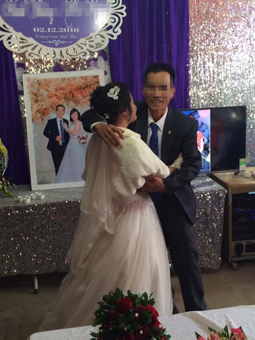 Xôn xao đám cưới chú rể lớn hơn cô dâu 25 tuổi, hơn bố vợ 3 tuổi - Ảnh 3. Xôn xao đám cưới chú rể lớn hơn cô dâu 25 tuổi, hơn bố vợ 3 tuổi - Ảnh 3.