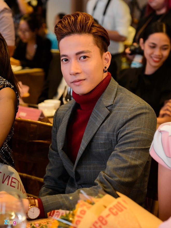 Pham Huong chuc mung Le Hang thi HH Hoan vu The gioi hinh anh 9