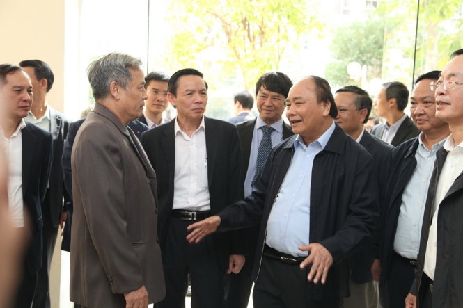 Thủ tướng vào tận bếp thăm cư dân chung cư thu nhập thấp 