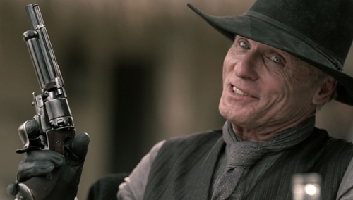 10-canh-nong-va-bao-luc-gay-soc-trong-westworld-1