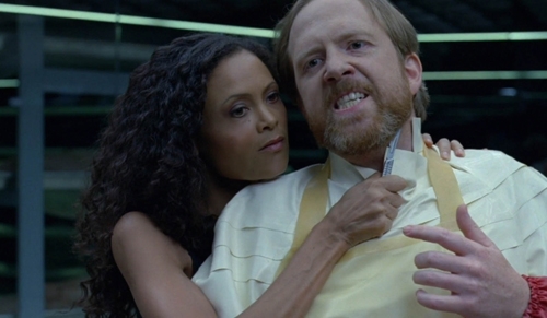 10-canh-nong-va-bao-luc-gay-kinh-ngac-trong-westworld-6