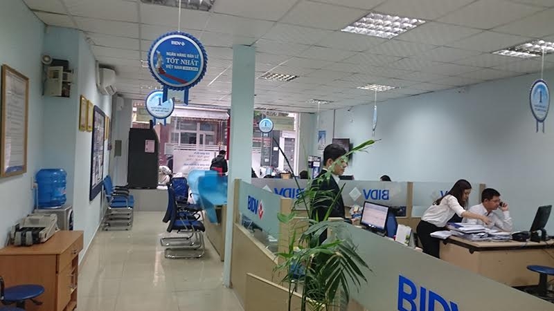 cong tác an ninh tại phong giao dich ngan hang bi cuop the nao? hinh anh 7