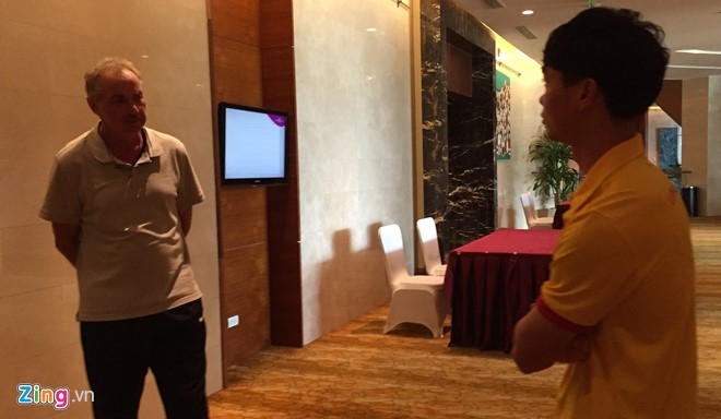 HLV Alfred Riedl noi gi voi Cong Phuong truoc tran ban ket? hinh anh 1