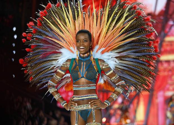 nhung-con-so-an-tuong-cua-victorias-secret-show-2016-1