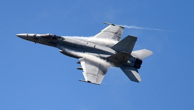 Chien dau co F/A-18 cua My roi tai Nhat, phi cong mat tich hinh anh 1