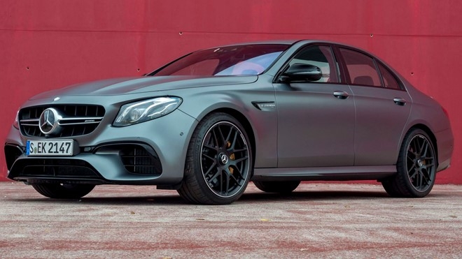 Mercedes E63 AMG: Sedan the thao thong minh nhat hinh anh 1