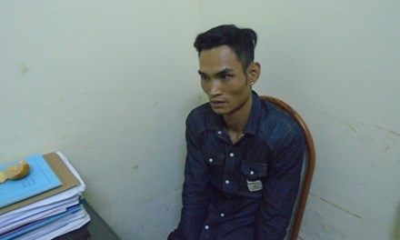 giet vo roi dung dao dai 2m len san thuong có thủ hinh anh 1