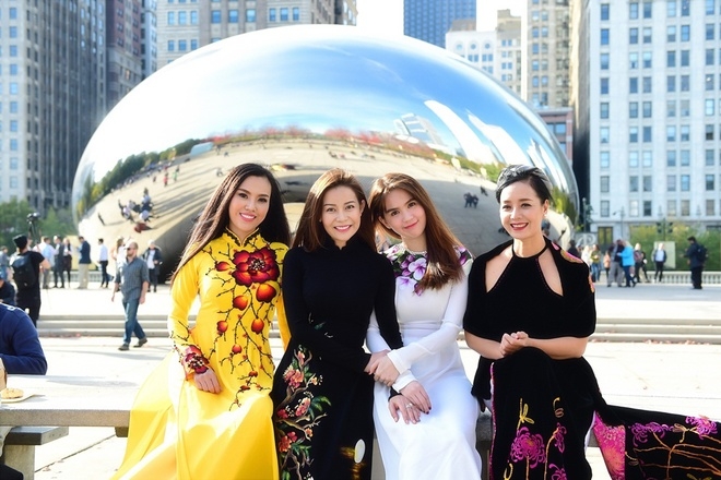 Ngọc Trinh đọ sắc với Hoa hậu Áo dài Việt Nam tại Mỹ