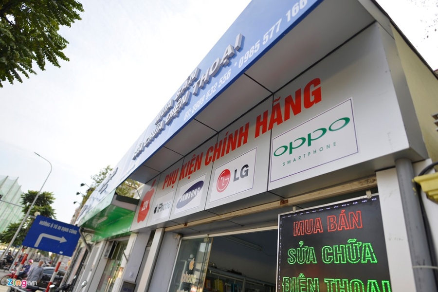 Quang cao 'dong phuc' dang dan bien mat tai pho kieu mau hinh anh 6
