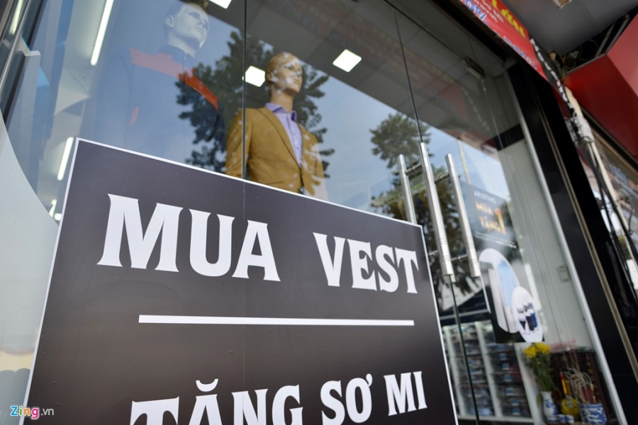 Quang cao 'dong phuc' dang dan bien mat tai pho kieu mau hinh anh 8