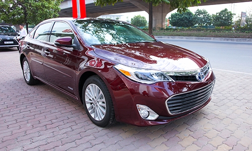 chi-tiet-toyota-avalon-limited-tai-ha-noi