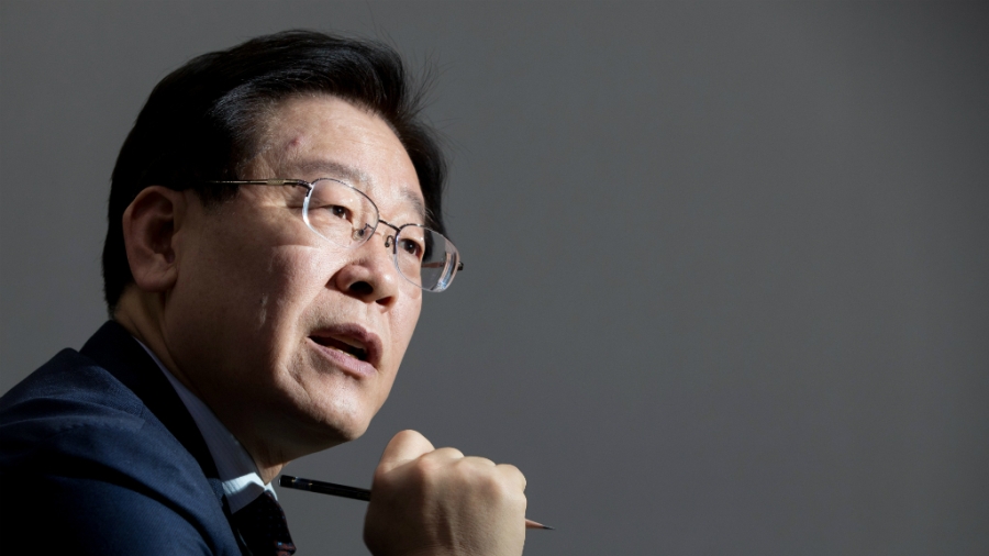 Ba ứng viên nổi trội cho vị trí tổng thống Hàn Quốc nếu bà Park mất chức - ảnh 3