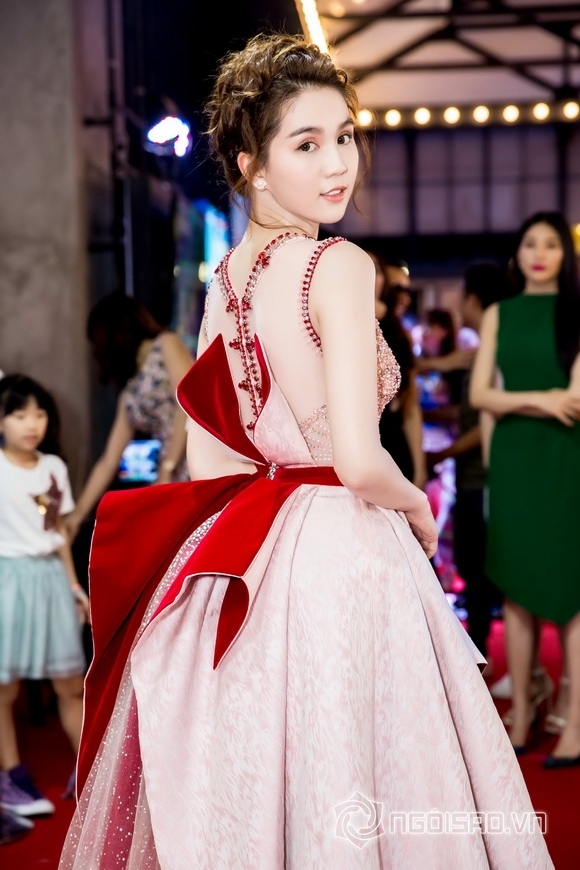 Ngọc Trinh lộng lẫy trên thảm đỏ 7