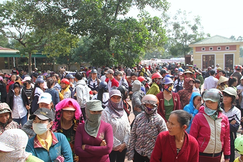 u-da-sau-cuoc-hop-chia-tien-den-bu-hon-300-nguoi-vay-tru-so-xa-1